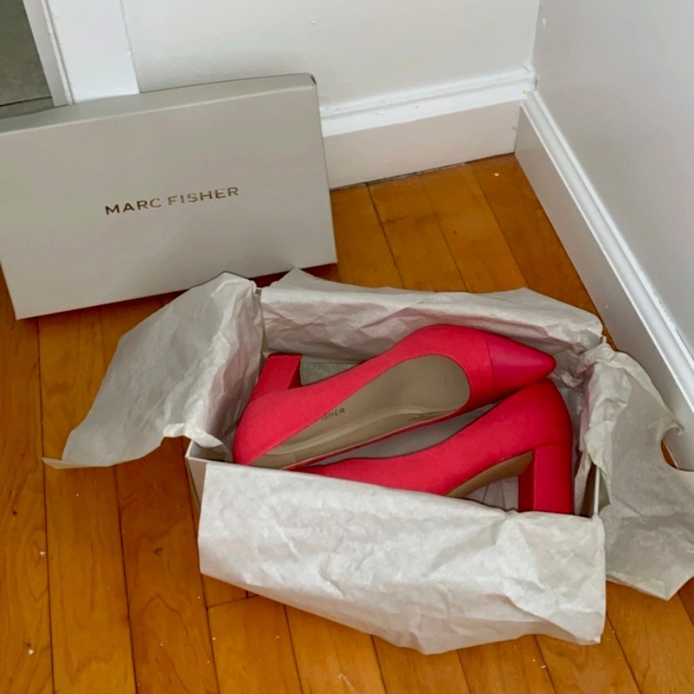 Marc Fisher Heels super cute!!💗